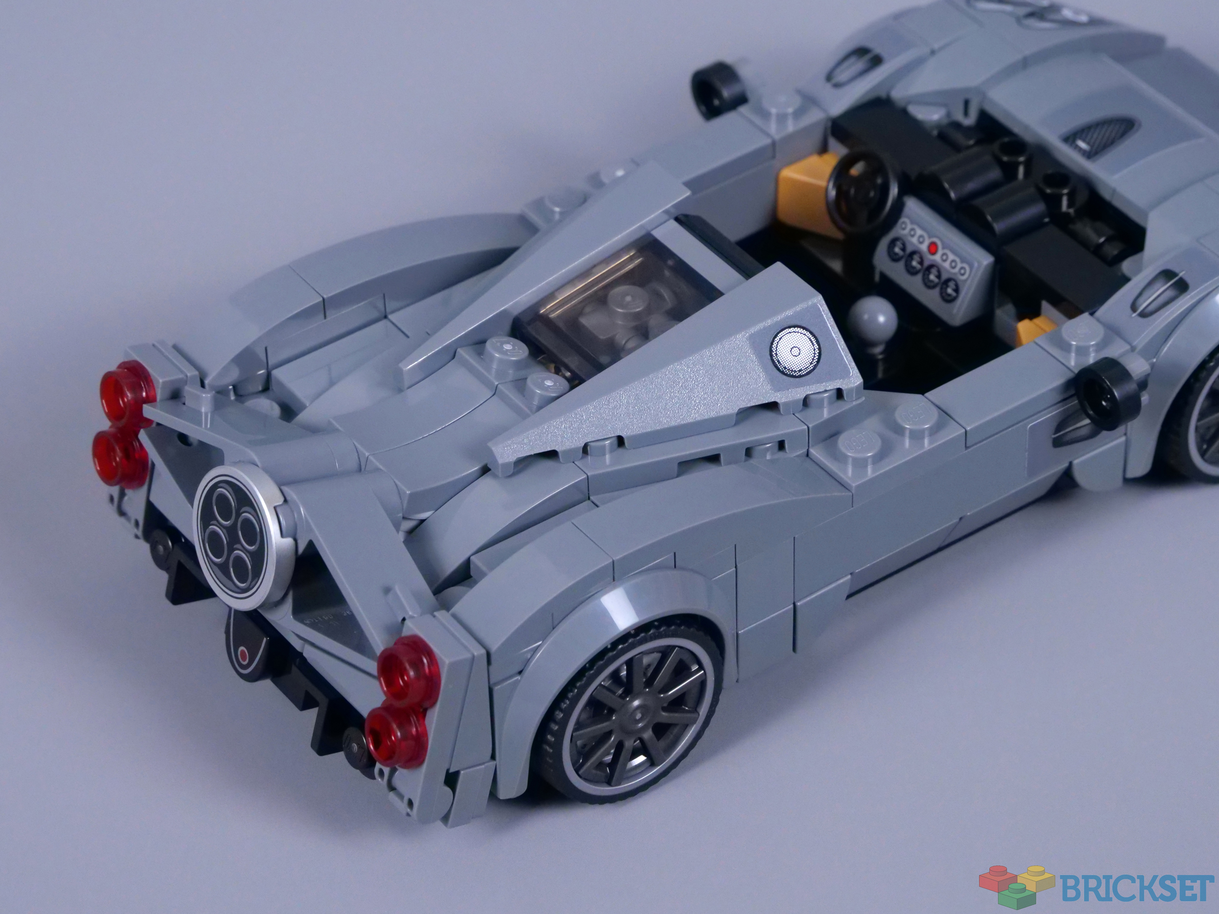 LEGO 76915 Pagani Utopia review | Brickset